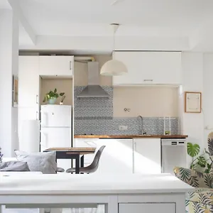Atico Con Balcon En Pleno Centro Sevilla